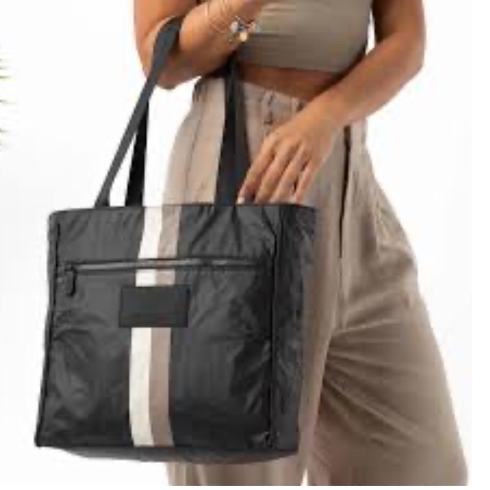ALOHA Collection Le Voyageur Go-To Tote Black Caffe‎ Stripe Splash-Proof Bag